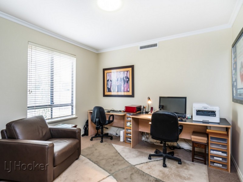 12/25 Haig Park Circle, East Perth WA 6004