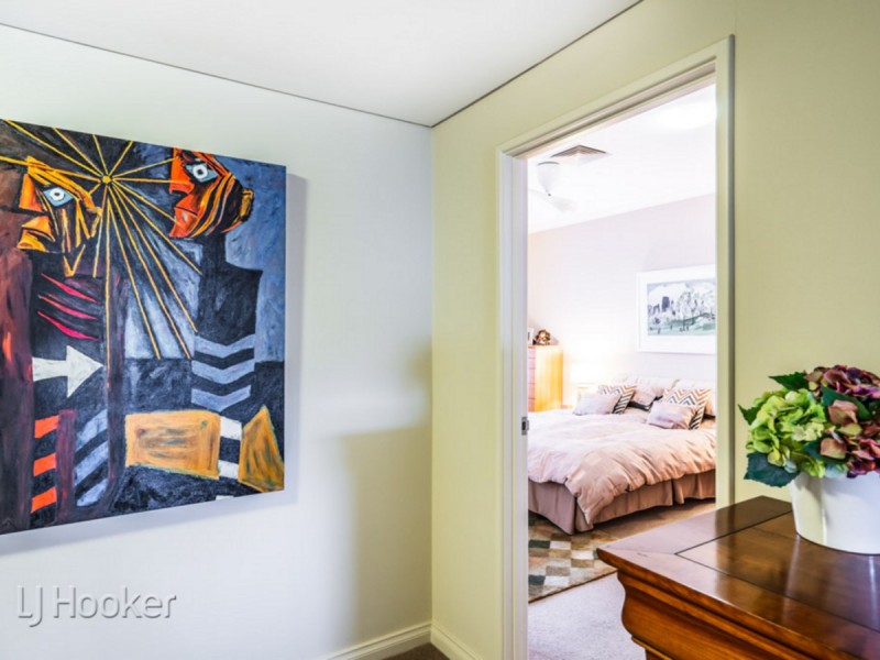 12/25 Haig Park Circle, East Perth WA 6004