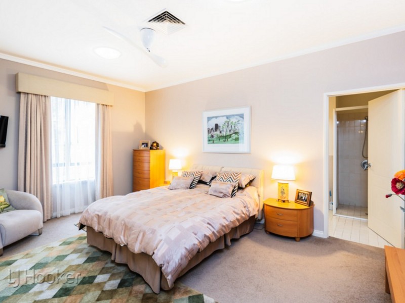 12/25 Haig Park Circle, East Perth WA 6004