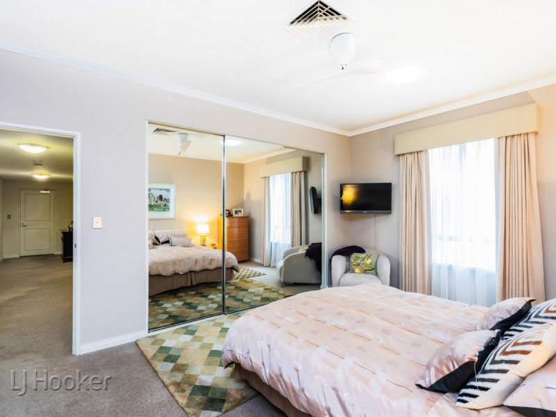 12/25 Haig Park Circle, East Perth WA 6004