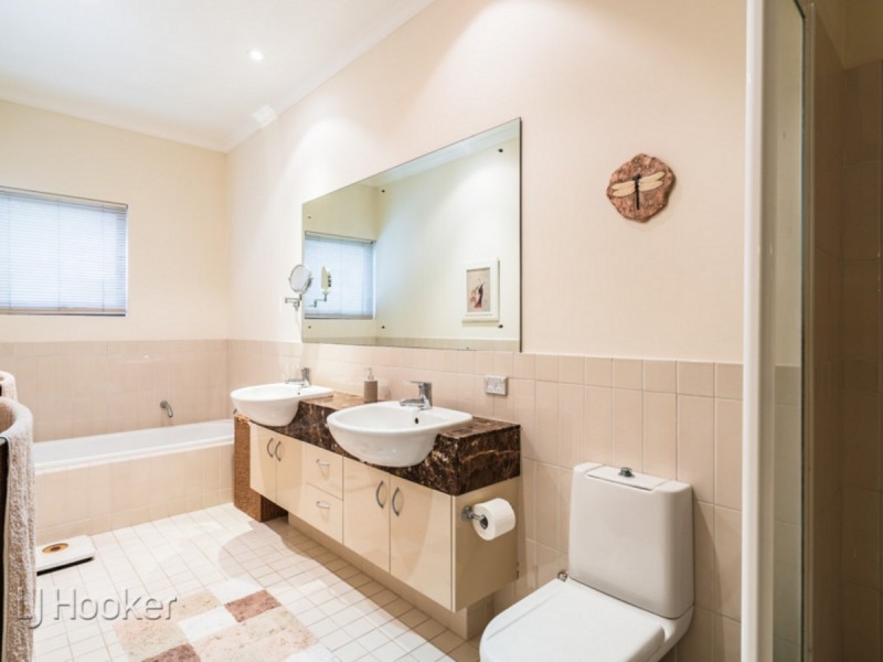 12/25 Haig Park Circle, East Perth WA 6004