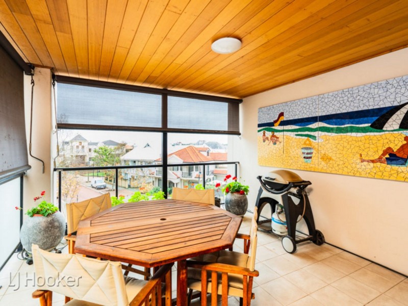 12/25 Haig Park Circle, East Perth WA 6004