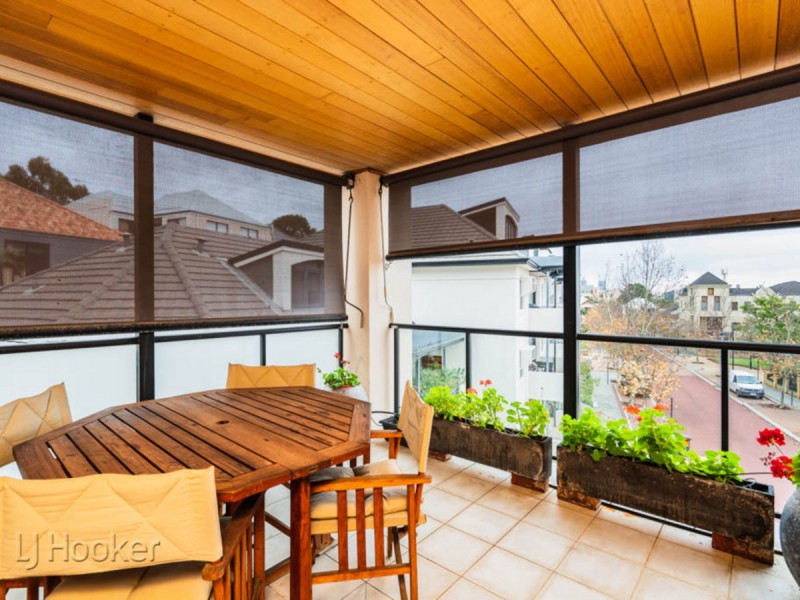 12/25 Haig Park Circle, East Perth WA 6004