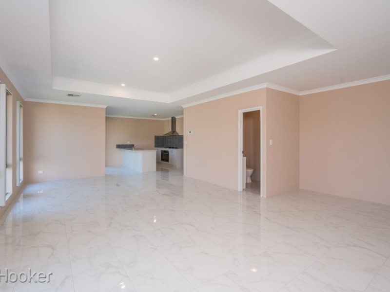 37 Miramar Way, Piara Waters WA 6112