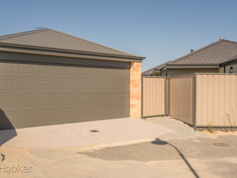 37 Miramar Way, Piara Waters WA 6112