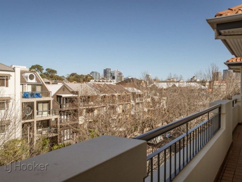 21/20 Royal Street, East Perth WA 6004