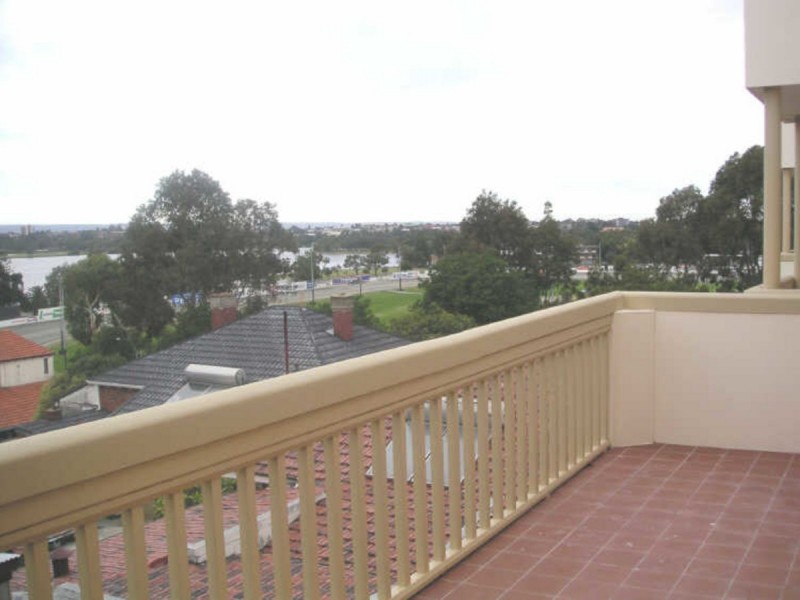 57/22 Nile Street, East Perth WA 6004