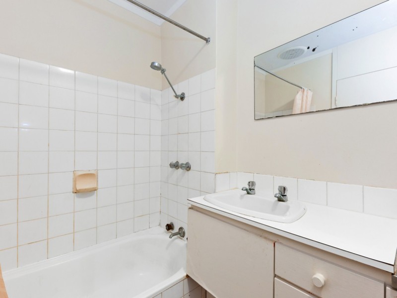 165/12 Wall Street, Maylands WA 6051