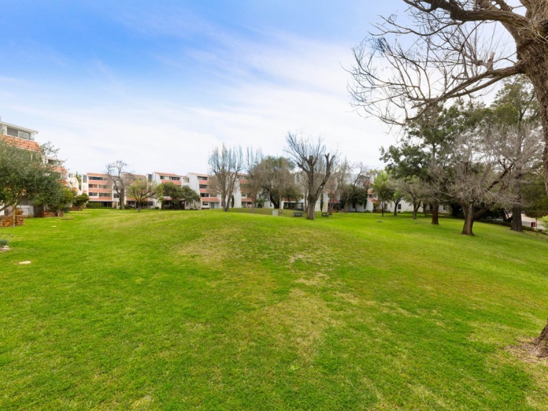 165/12 Wall Street, Maylands WA 6051