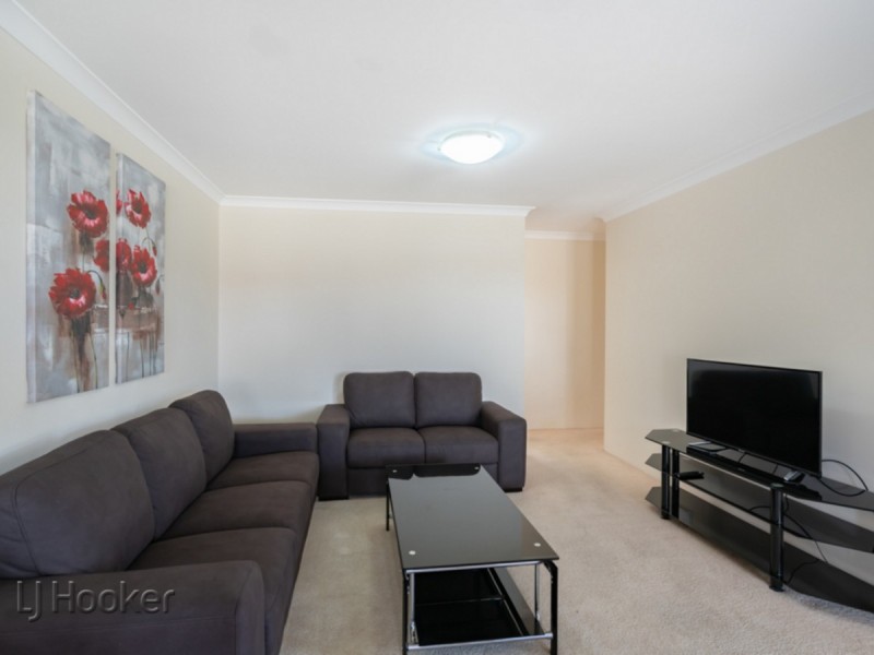 61 Pearl Road, Cloverdale WA 6105