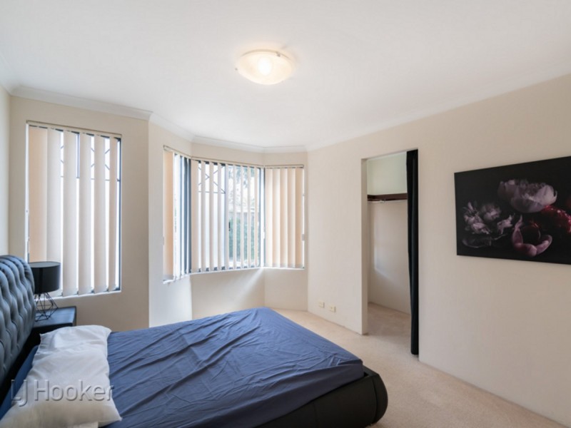 61 Pearl Road, Cloverdale WA 6105