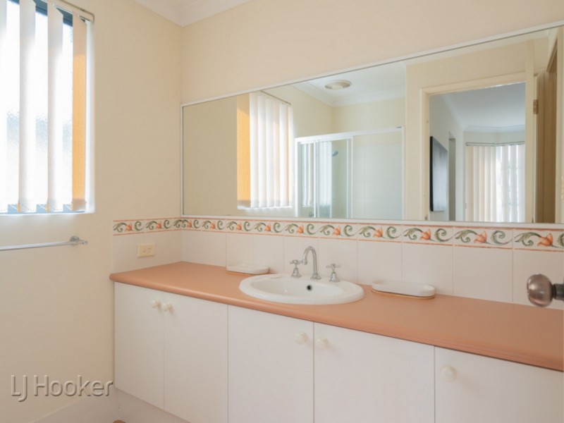 61 Pearl Road, Cloverdale WA 6105