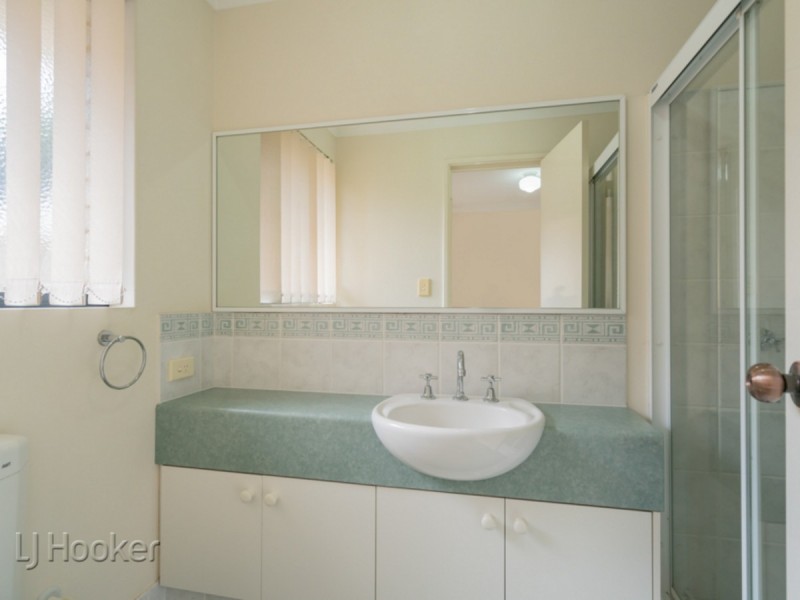 61 Pearl Road, Cloverdale WA 6105