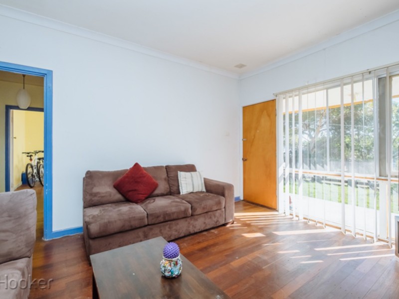 17 Fermaner Street, Karrinyup WA 6018