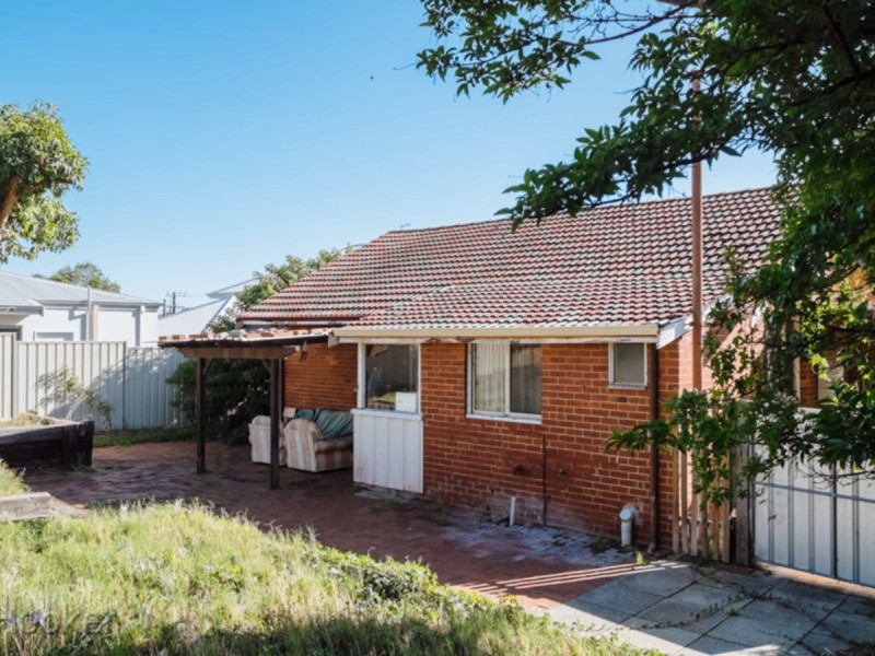 17 Fermaner Street, Karrinyup WA 6018