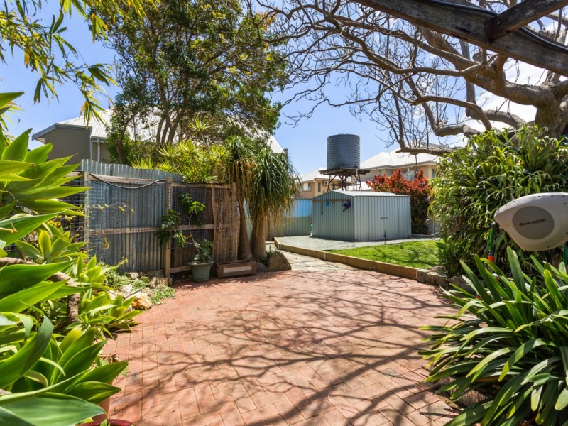 62 Regan Street, Rockingham WA 6168