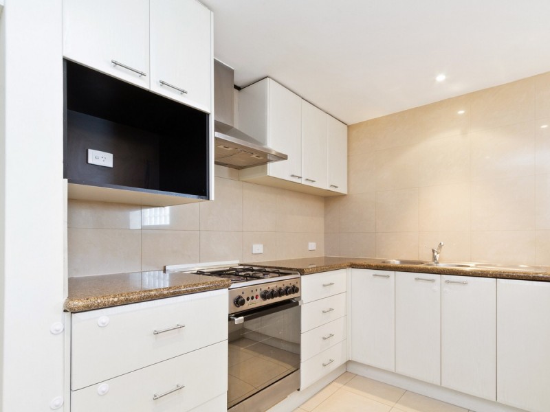 2/28 Nile Street, East Perth WA 6004