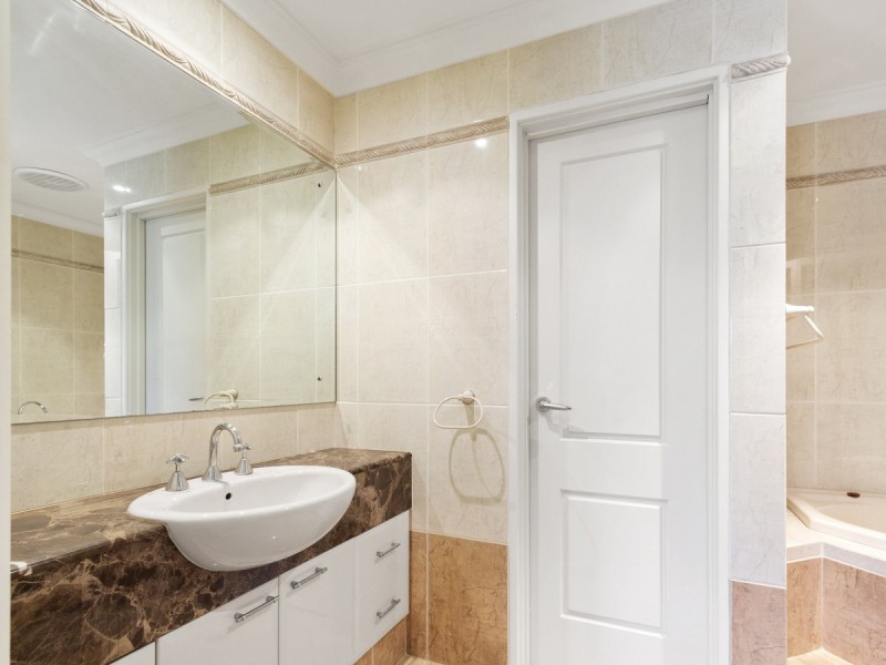 2/28 Nile Street, East Perth WA 6004