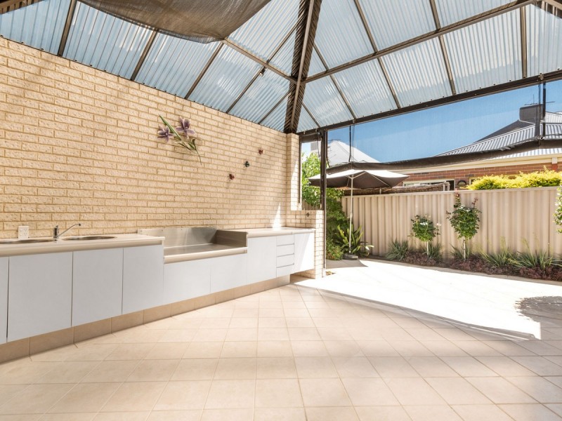 10 Wirraway Loop, Maylands WA 6051