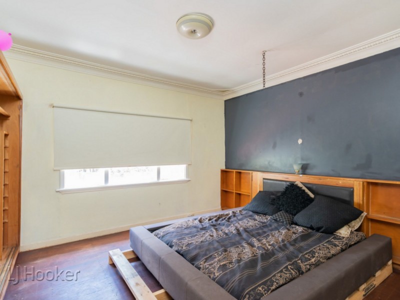 12 Snowball Road, Kalamunda WA 6076