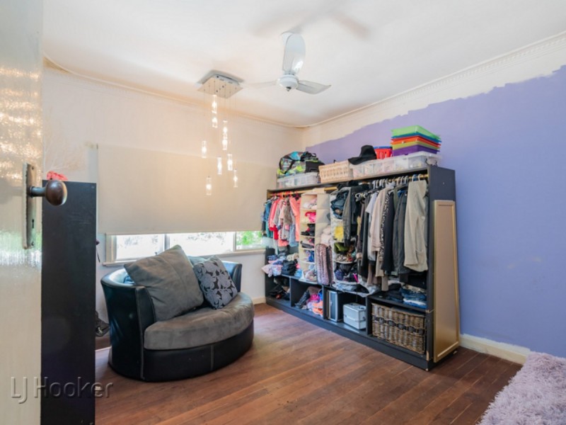 12 Snowball Road, Kalamunda WA 6076