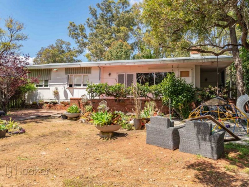 12 Snowball Road, Kalamunda WA 6076