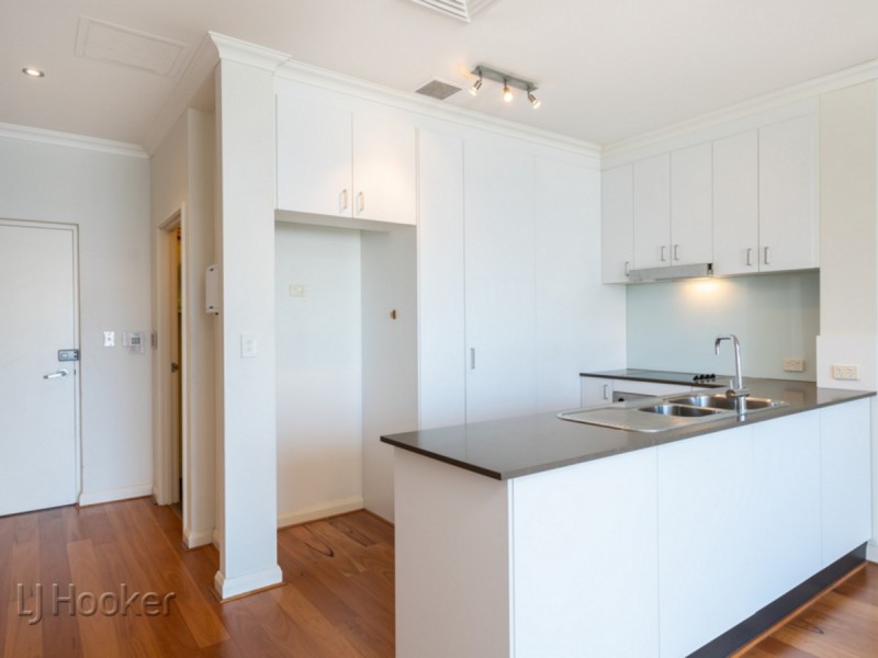 10/2 Davies Street, Northbridge WA 6003