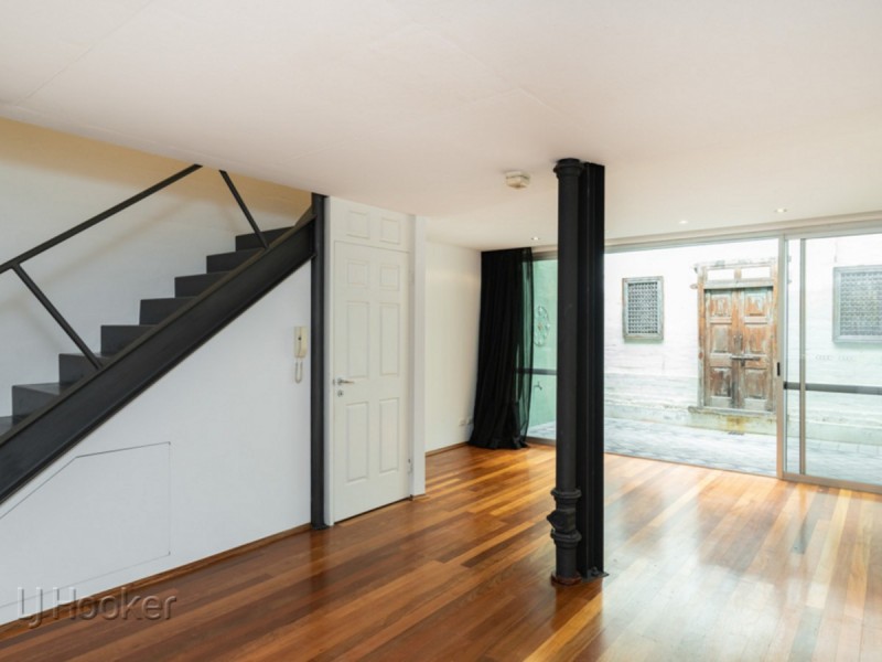 12 Little Saunders Street, East Perth WA 6004