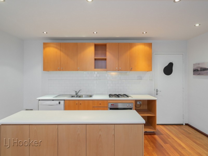 12 Little Saunders Street, East Perth WA 6004