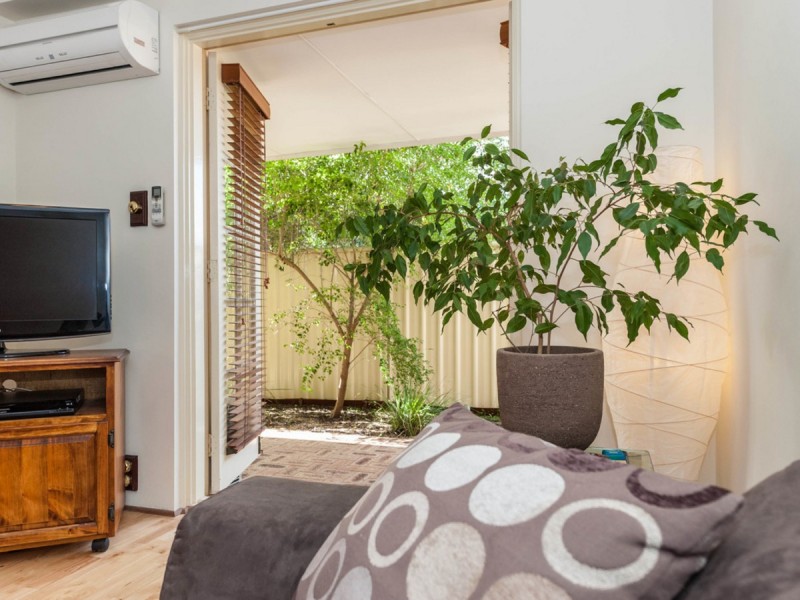 10/22 Nile Street, East Perth WA 6004