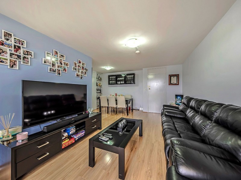 71/16 Leeder Street, Glendalough WA 6016