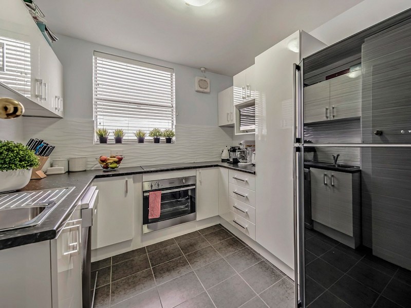 71/16 Leeder Street, Glendalough WA 6016