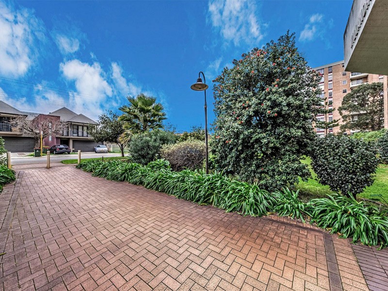 71/16 Leeder Street, Glendalough WA 6016