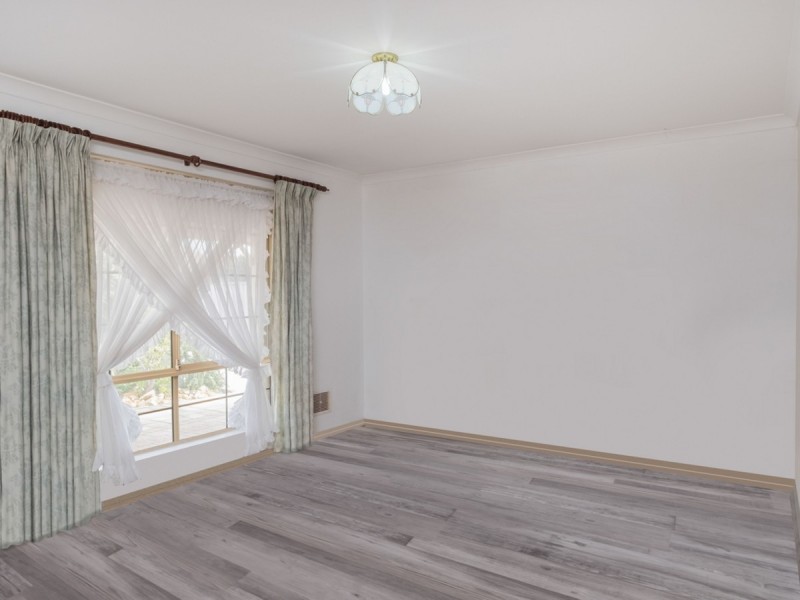 22 Redcliffe Street, East Cannington WA 6107