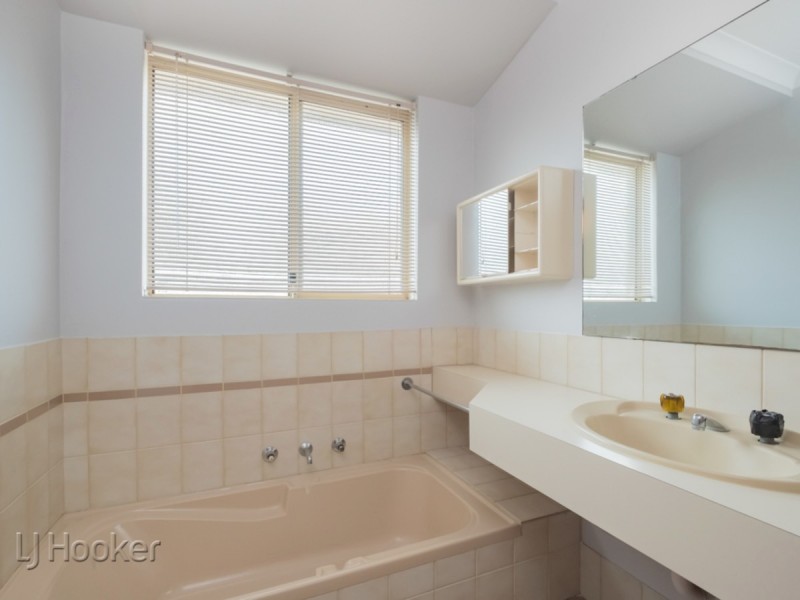 22 Redcliffe Street, East Cannington WA 6107