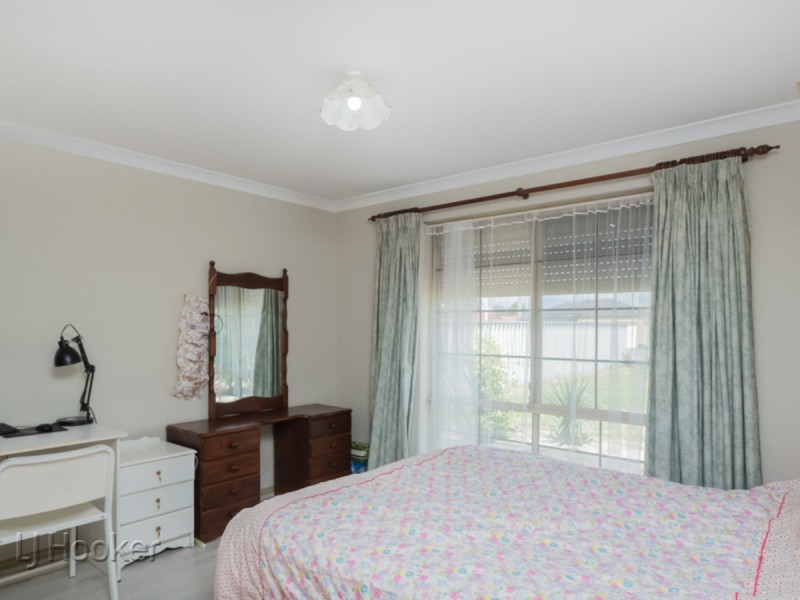 22 Redcliffe Street, East Cannington WA 6107
