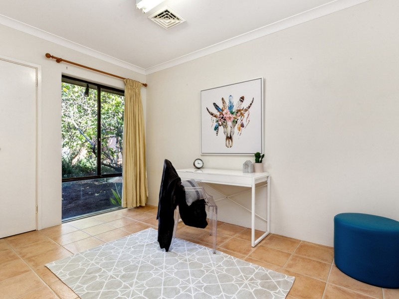 26 Aleppo Drive, Kardinya WA 6163