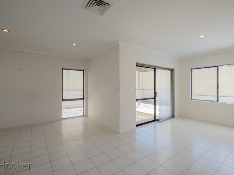 16a Lowes Street, Cloverdale WA 6105