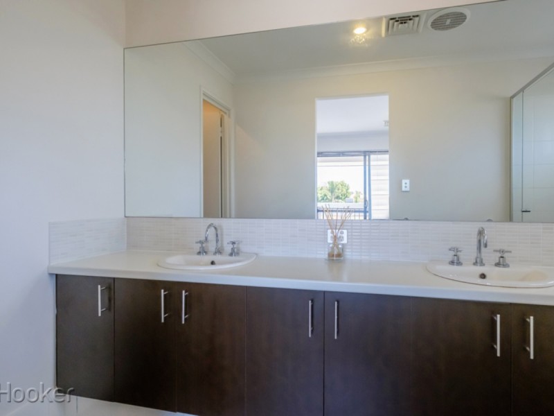 16a Lowes Street, Cloverdale WA 6105