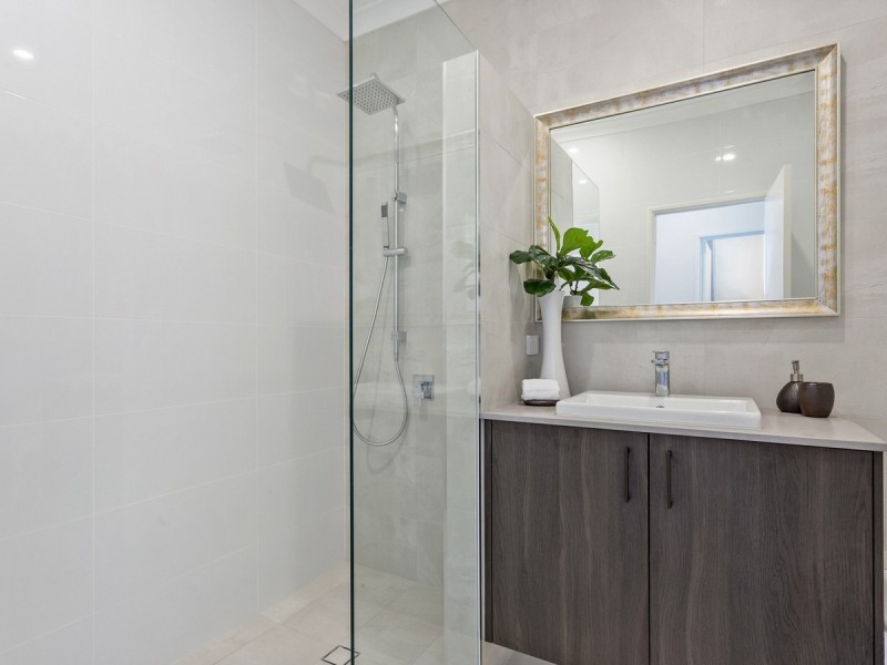 8 Flagstaff Lane, East Perth WA 6004