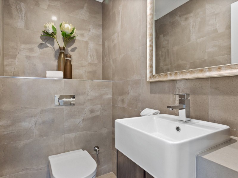 8 Flagstaff Lane, East Perth WA 6004