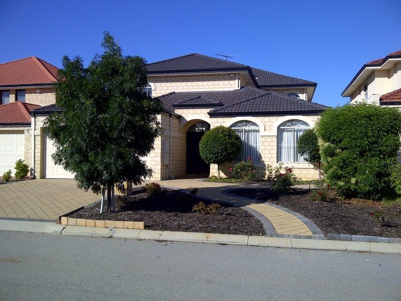 27 Sopwith Elbow, Maylands WA 6051