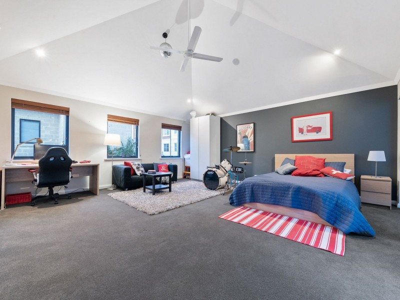 20 Henry Lawson Walk, East Perth WA 6004