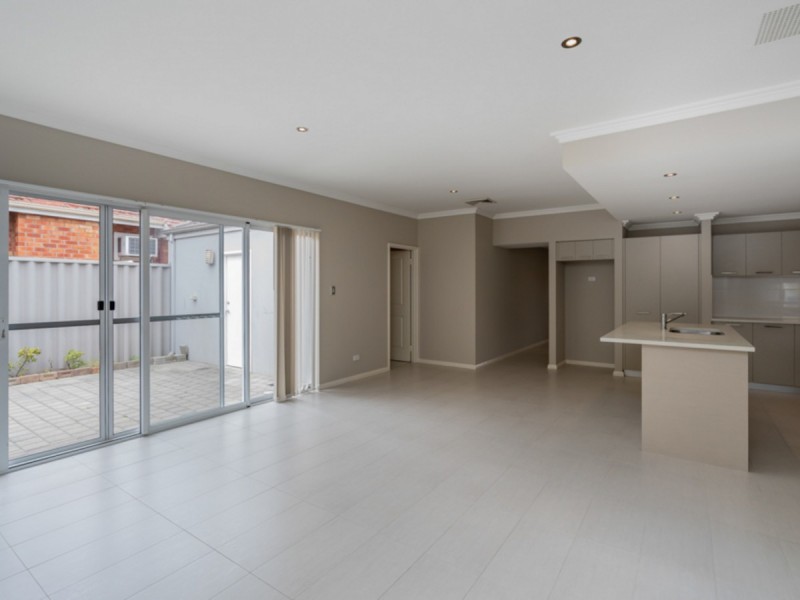 261D The Strand, Dianella WA 6059