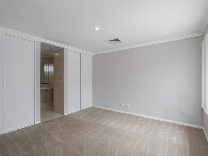 261D The Strand, Dianella WA 6059