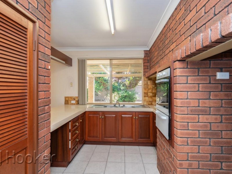 16 Templemore Gardens, Waterford WA 6152