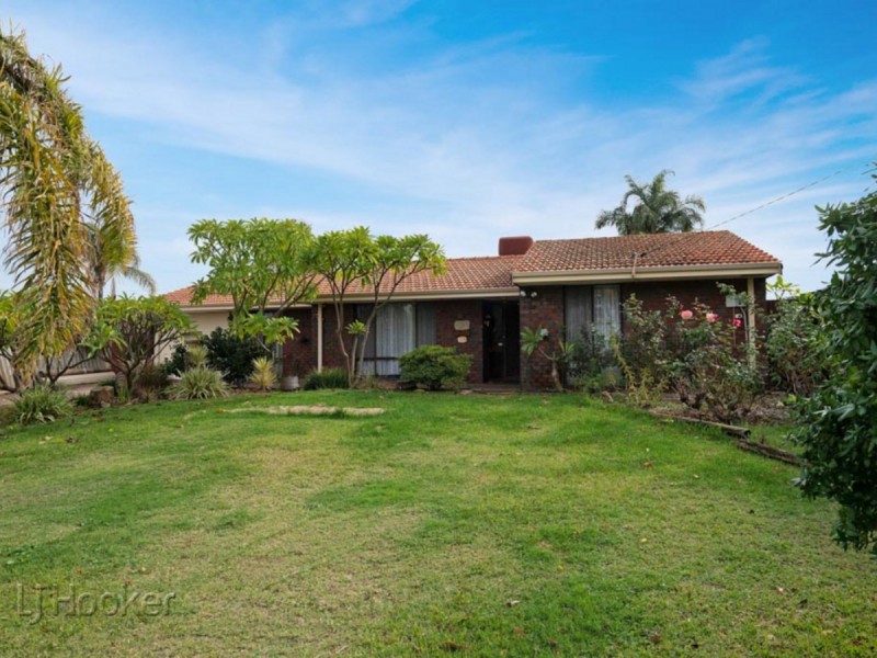 22 Kestrel Way, Thornlie WA 6108