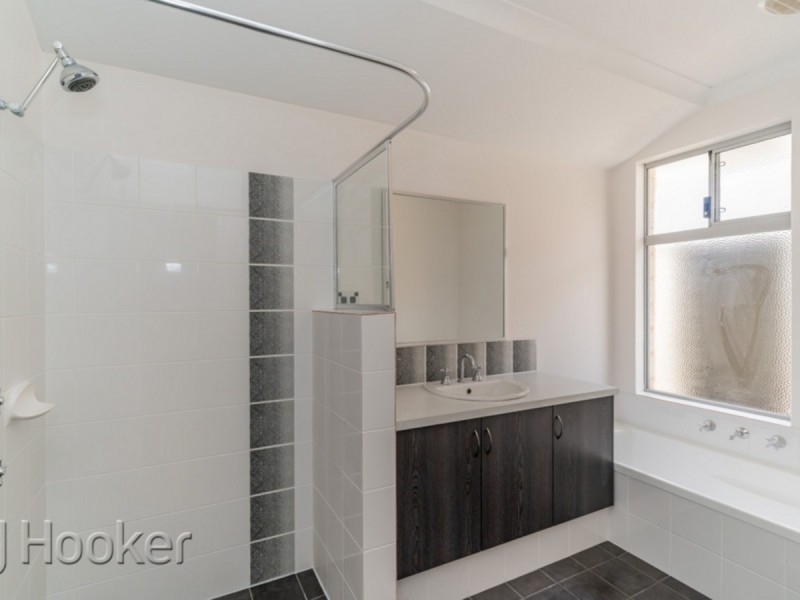 10 Russell Street, East Cannington WA 6107