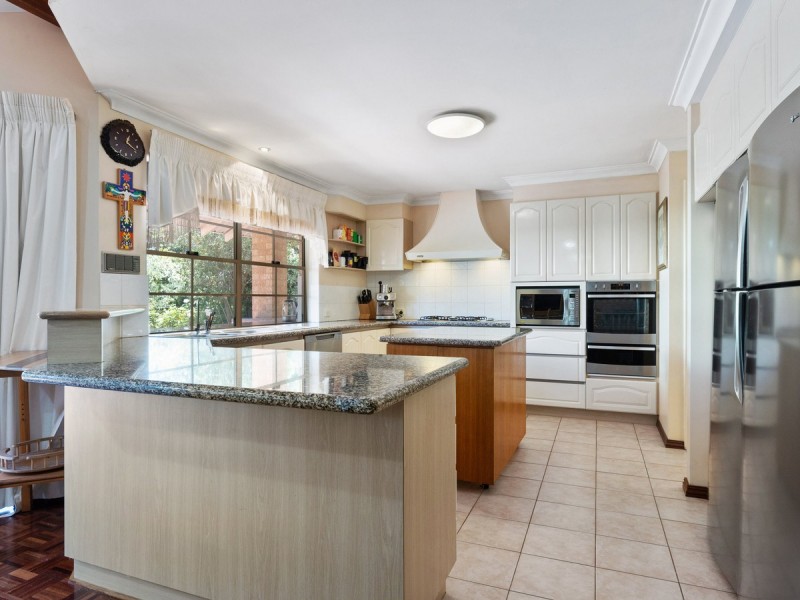 17 Townsend Dale, Mount Claremont WA 6010