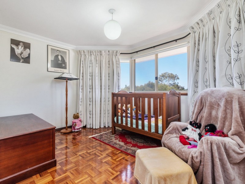 17 Townsend Dale, Mount Claremont WA 6010